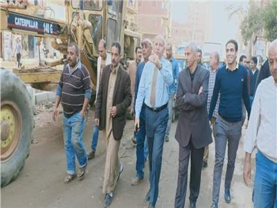 نائب محافظ القاهرة يتابع توصيل الصرف الصحي للمنطقة الصناعية بالمرج
