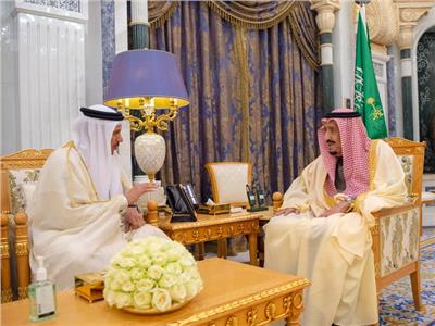 عاجل| خادم الحرمين الشريفين يستقبل الأمين العام لدول مجلس التعاون الخليجي