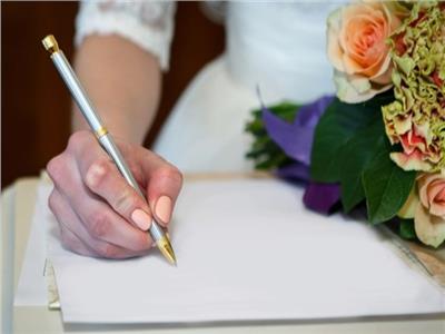 خاص| «أستاذ الفقه المقارن بالأزهر»: يجب إعادة النظر في «سن الزواج».. وعلى الأهل تيسير الطلبات