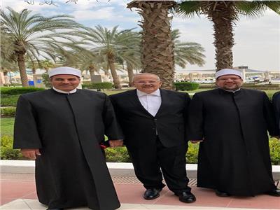 مفتي الإمارات يكرم «الخشت» في منتدى تعزيز السلم بالمجتمعات المسلمة
