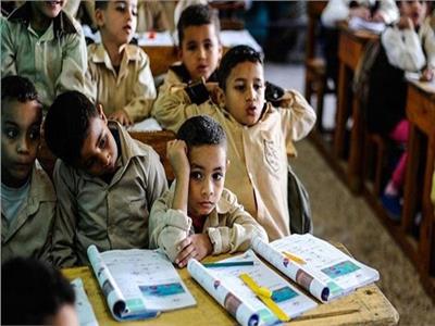 القاهرة تعلن مواعيد امتحانات منتصف العام .. وتؤكد استمرار الدراسة برياض الأطفال
