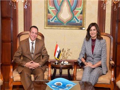 مصري بالخارج يوقع عقد تصدير رخام مصنع الجلالة لأمريكا