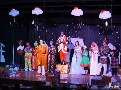 العرض الأول لـ«مدينة الثلج» يشعل حماس الجمهور بمسرح «رومانس»