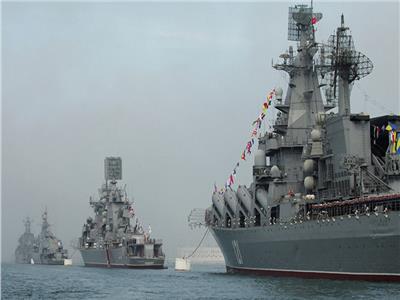 مناورات روسية يابانية أولى من نوعها لمكافحة القرصنة في خليج عدن