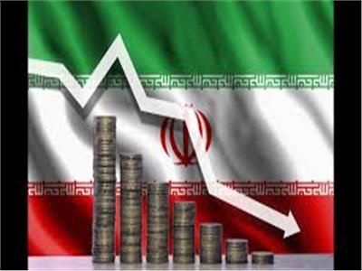 نيويورك تايمز: تعثر الاقتصاد الإيراني يقوض رغبة طهران في مواجهة واشنطن