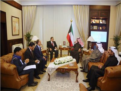 الكويت والفلبين يبحثان سبل التعاون الثنائي بین البلدین
