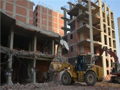 وزير الإسكان يصدر قرارى إزالة لمخالفات بناء بمدينة الشيخ زايد