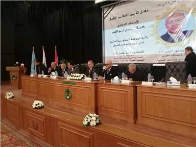 وزير التعليم العالي يشارك في تأبين «كمال أبو الخير»