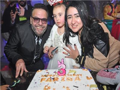صور| البدري وعمرو يسري وصوفيا يحتفلون بعيد ميلاد ابنة ندى عبد الله