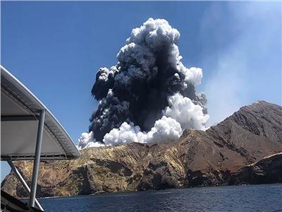 ارتفاع حصيلة قتلى بركان جزيرة «وايت أيلاند» إلى 20 شخصا