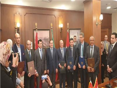 وزير البترول يسلم مركز الشباب والرعاية الصحية لمحافظة بورسعيد
