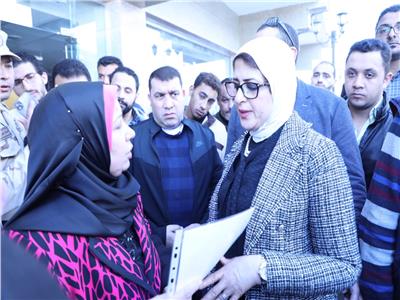 استجابت لمطالب المواطنين.. وزيرة الصحة في زيارة لمستشفى أبورديس