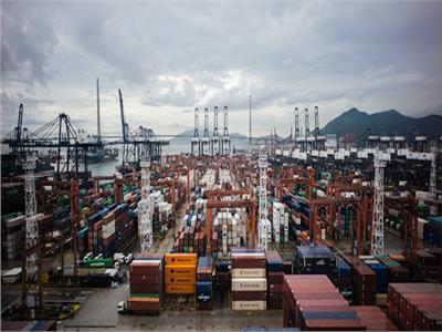 الصين تلغي التعريفات الجمركية الإضافية على وارداتها من أمريكا لمكافحة «كورونا»