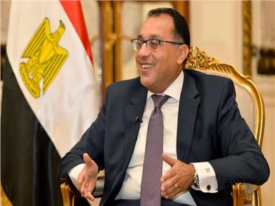 رئيس الوزراء يتابع جهود توطين صناعة السكك الحديدية والمترو في مصر