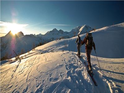اليوم.. المؤتمر العالمي لسياحة الثلوج وتسلق الجبال بأندورا