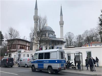 إخلاء 3 مساجد في ألمانيا بعد تهديدات هجومية