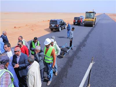 صور| وزير النقل: إنشاء 21 محورًا جديدًا على النيل