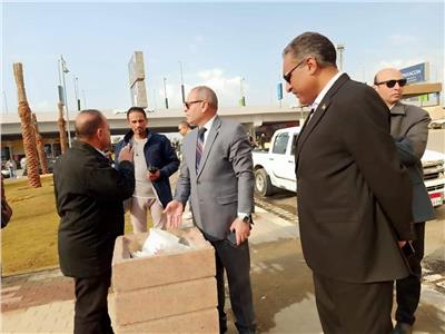نائب محافظ القاهرة يتابع أعمال تطوير عزبة الهجانة