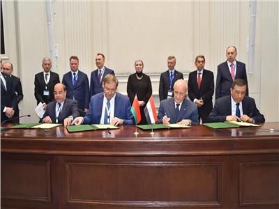 وزيرا التجارة والإنتاج الحربي يشهدان توقيع 12 اتفاقية بين مصر وبيلاروسيا