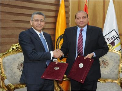 بنك مصر يوقع بروتوكول لتطوير ودعم الكفاءات من طلاب وخريجي جامعة بني سويف