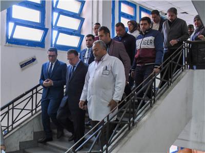 صور| محافظ الإسكندرية يحيل طاقم استقبال الطوارئ بمستشفى القباري للتحقيق
