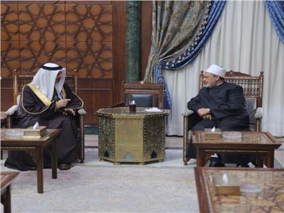 شيخ الأزهر يستقبل سفير البحرين.. ويؤكد متانة العلاقات بين البلدين