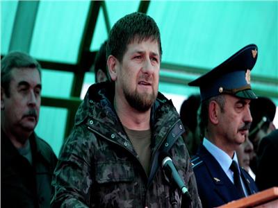 صور| الرئيس الشيشاني يهزم المصارع الروسي إميليانينكو 