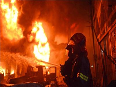 بالفيديو| السيطرة على حريق الغورية.. وعمليات تبريد لمنع تجدد النيران 