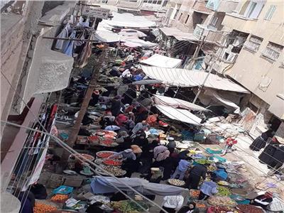 امسك مخالفة| استغلال تجار وزحام في «سوق المقلة»