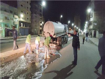  رئيس مدينة دمنهور يقود حملة لنظافة وتعقيم شوارع العاصمة| صور 