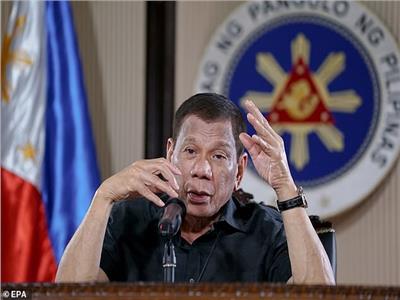 الرئيس الفلبيني يحذر المتظاهرين بسبب كورونا: لن أتردد في قتلكم