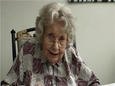«عمرها 99 » .. عجوز تهزم فيروس كورونا 