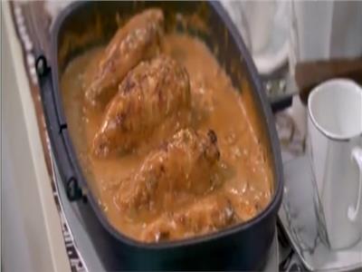 «سفرة رمضان».. «صدور دجاج محشية جبن» على طريقة المطعم| فيديو