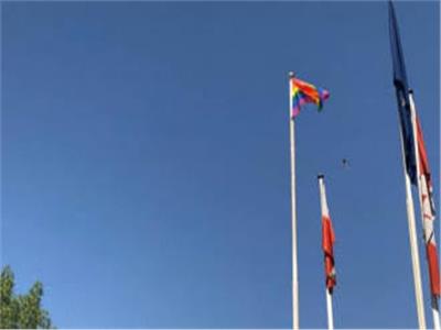 أول تعليق من العراق على رفع علم المثلية في بغداد 
