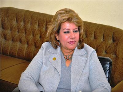 نائبة برلمانية تطالب البنوك بتوفير الكمامات لعملائها «مجانًا»