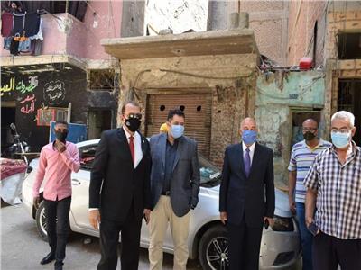 نائب محافظ القاهرة يتابع أعمال تعقيم حي «الشرابية»