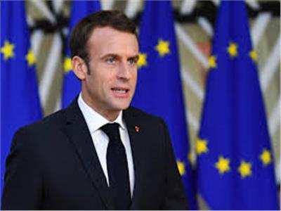 الرئيس الفرنسي يبحث مع نظيره الجزائري وباء كورونا والنزاع الليبي  