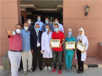 صور| نقابة الأطباء بمطروح تدعم مستشفى العزل في النجيلة 