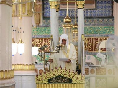 خطيب المسجد النبوي: غنى العبد في اضطراره إلى ربه