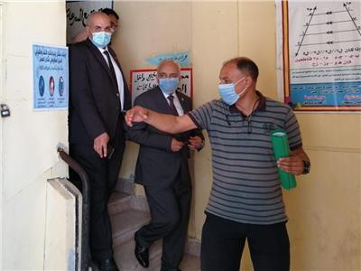 نائب وزير التربية والتعليم يتفقد العمل في لجان سير النظام والمراقبة بالإسكندرية