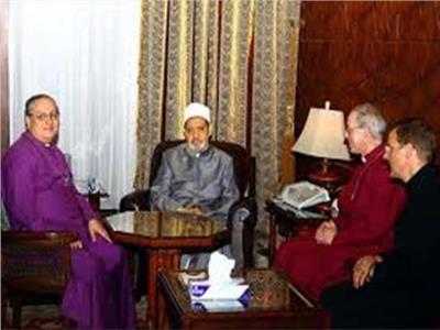الإمام الأكبر ورئيس أساقفة كنيسة كانتربري: (كورونا) أظهر حاجة الإنسانية للعمل المشترك