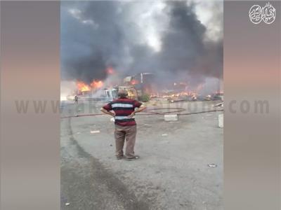 أخبار اليوم | لحظة اندلاع حريق ضخم التهم سوق توشكى بحلوان .. فيديو 
