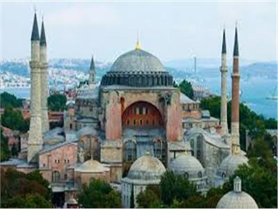 السنيورة:قرار تركيا بشأن "آيا صوفيا" يضر بالمسلمين وصورة الإسلام الوسطي المعتدل