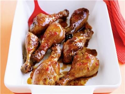 طبق اليوم.. «دبابيس الدجاج الحارة بالعسل» بأربعة مكونات