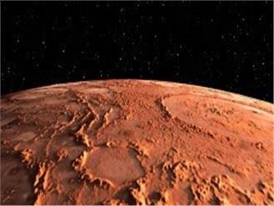 "في ظاهرة مثيرة".. سحابة غامضة تظهر على كوكب المريخ