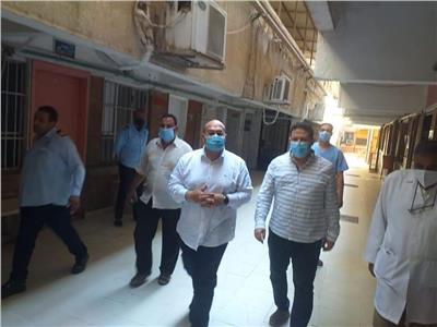 في ثالث أيام العيد.. نائب محافظ الجيزة يتفقد مستشفى إمبابة العام