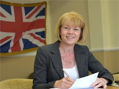 وزيرة الدولة البريطانية لشؤون أوروبا تؤكد 'الدعم القوي' لتسوية القضية القبرصية