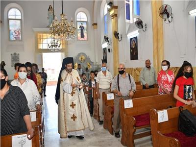 كنيسة الحبل بلا دنس في الإسكندرية تستقبل النائب البطريركي