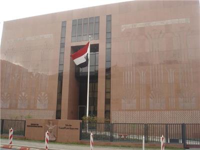 السفارة المصرية بلبنان تقدم 2 طن من المساعدات الطبية لمستشفى الكرنتينا