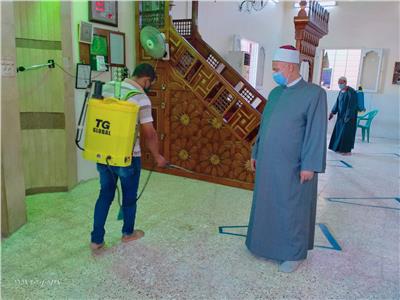محافظ أسيوط يشدد على الاجراءات الاحترازية قبل عودة صلاة الجمعة بـ ٤٠٨١ مسجد 